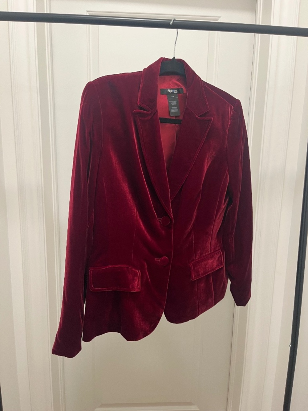 Red velvet women’s blazer